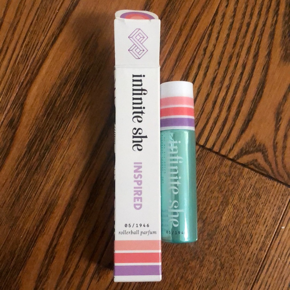 Infinite she inspired 05/1946 rollerball perfume 10ml made by Margot elena